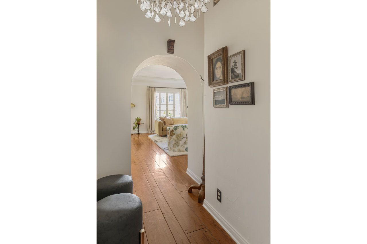 450 N Sycamore Ave #4 90036 Hancock Park Spanish Style condo for Sale exclusive listing by Tracy Do Coldwell Banker Real Estate