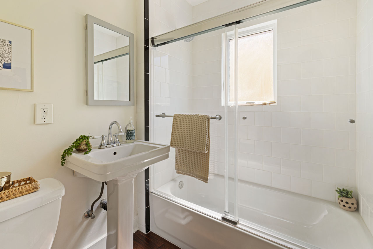 1560 Morton Ave Echo Park Duplex for Sale Tracy Do Real Estate