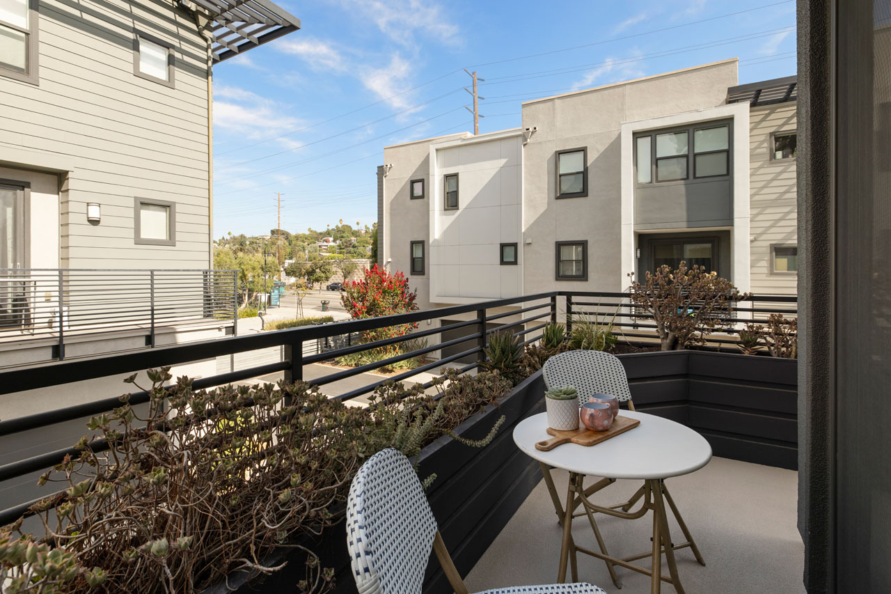 3931 Eagle Rock Blvd #36 Glassell Park Townhome for Sale Tracy Do Real Estate