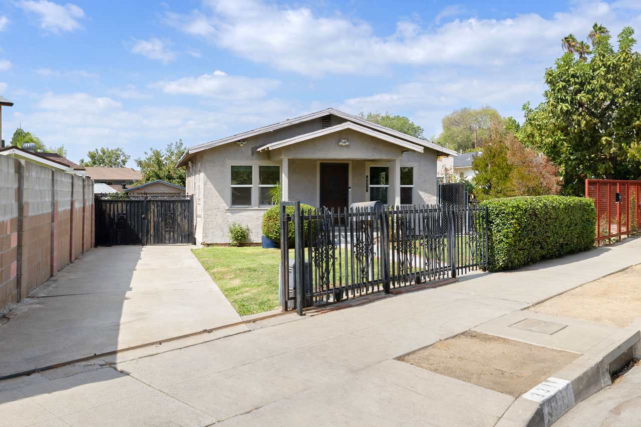 3311 Carlyle St Glassell Park Home for Sale Tracy Do Real Estate