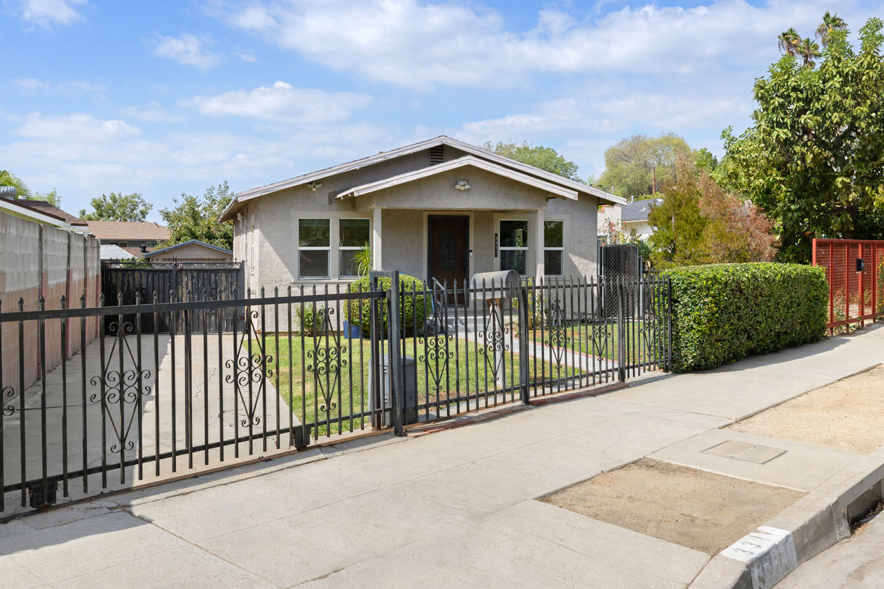 3311 Carlyle St Glassell Park Home for Sale Tracy Do Real Estate