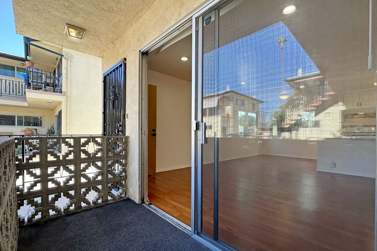 3161 Perlita Ave #1 Atwater Village apartment for lease Tracy Do Real Estate