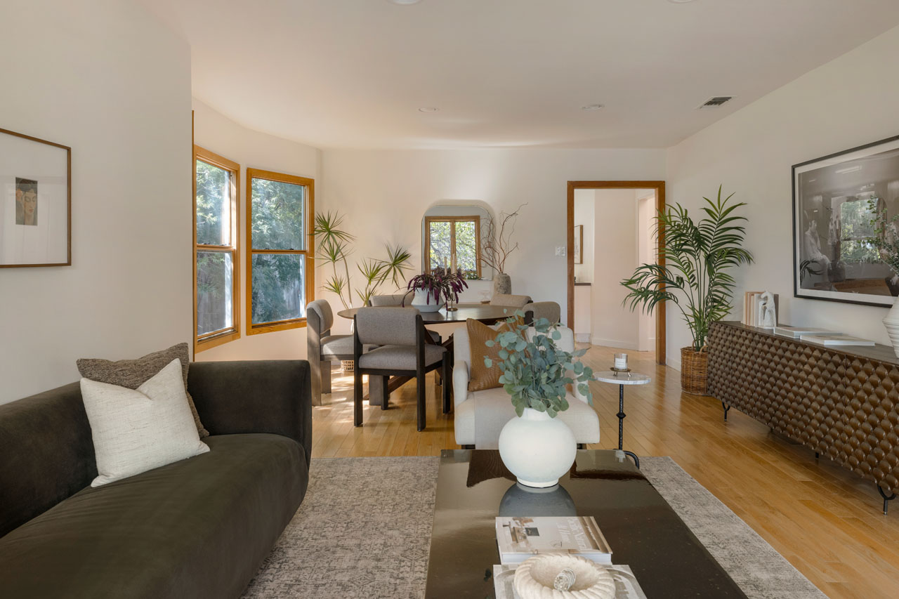 1315 McCollum St 90026