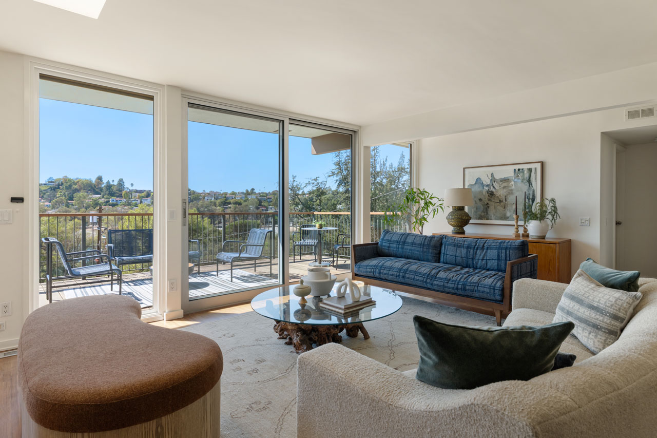 2508 Armstrong Ave Silver Lake Mid-century post and beam home for sale Tracy Do Real Estate