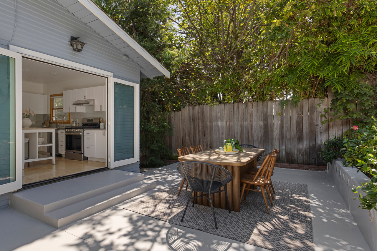 1315 McCollum St 90026
