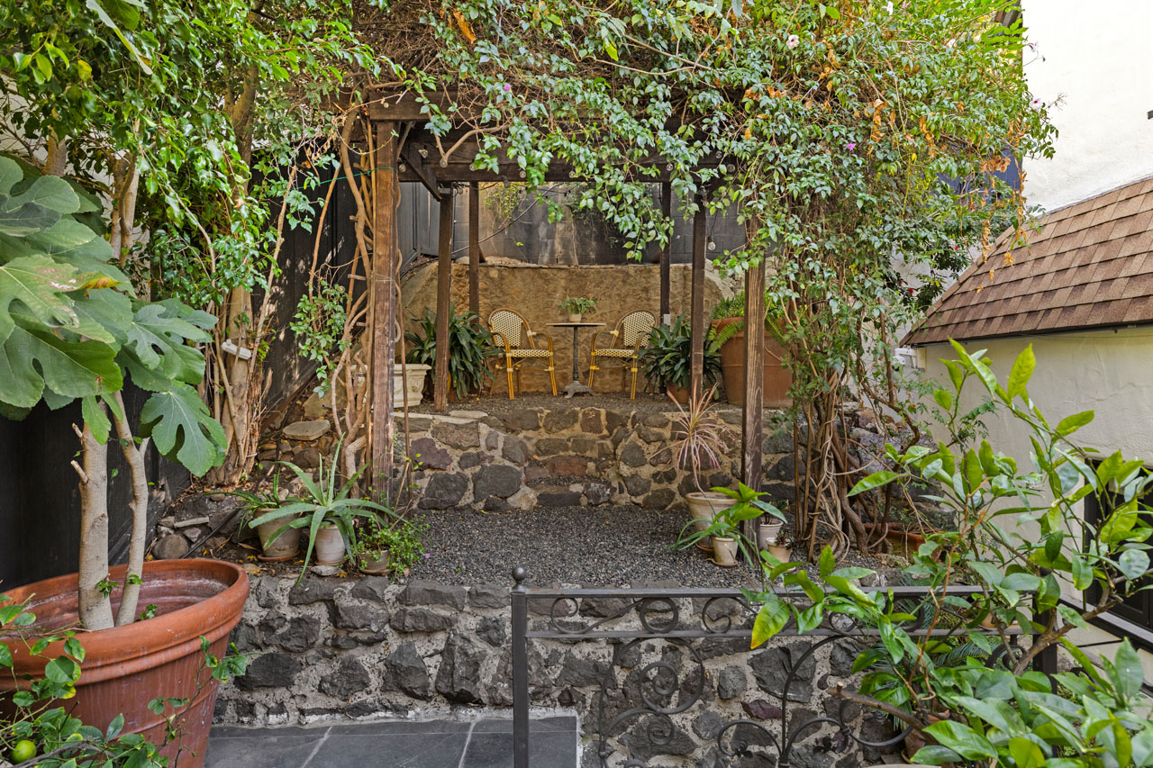 5746 Cazaux Dr Los Angeles CA 90068 Los Feliz Home for Sale Tracy Do Real Estate