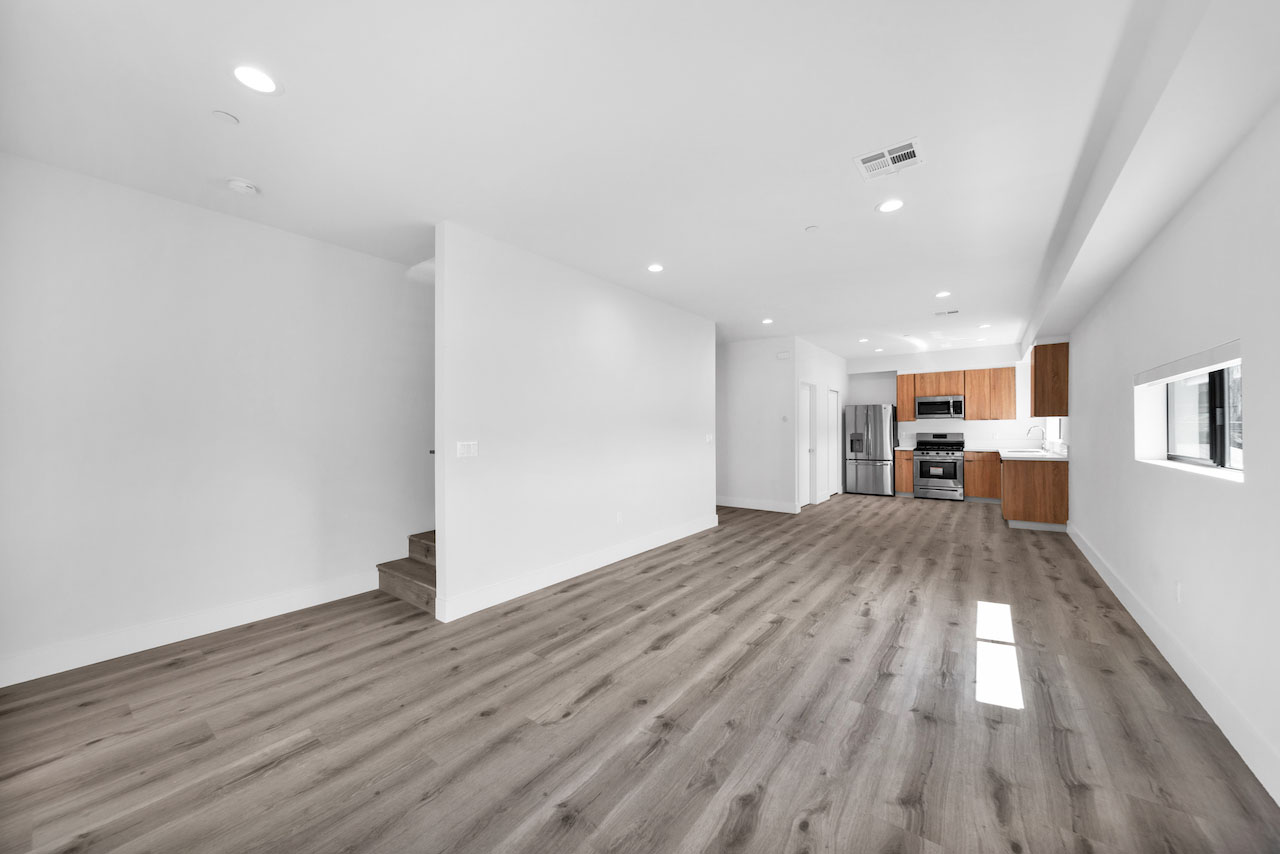 11516 Victory Blvd North Hollywood 91606 single family home for least Tracy Do Real Estate
