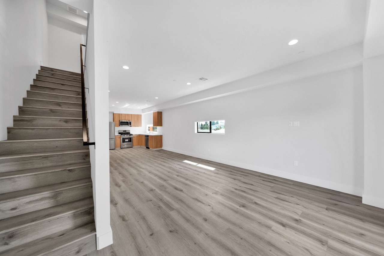 11516 Victory Blvd North Hollywood 91606 single family home for least Tracy Do Real Estate
