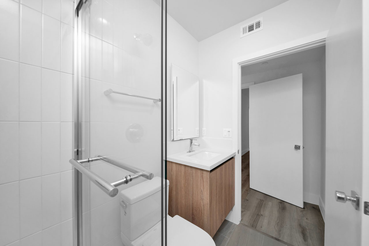 11516 Victory Blvd North Hollywood 91606 single family home for least Tracy Do Real Estate