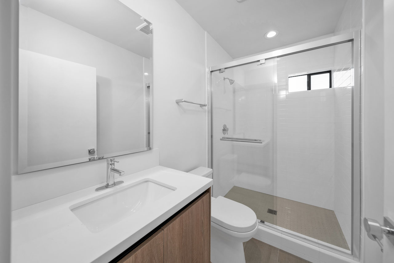 11516 Victory Blvd North Hollywood 91606 single family home for least Tracy Do Real Estate